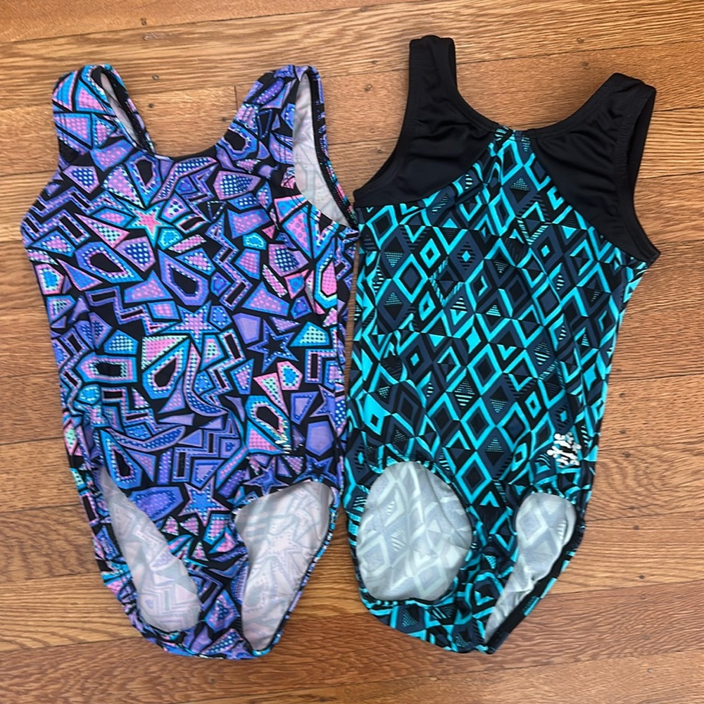 2 Snowflake leotards